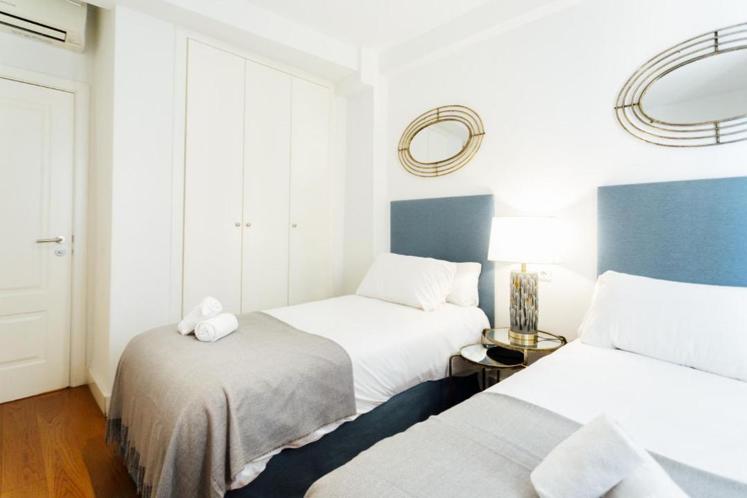 Minty Stay 3Bd Apartment - Triana Seville Luaran gambar