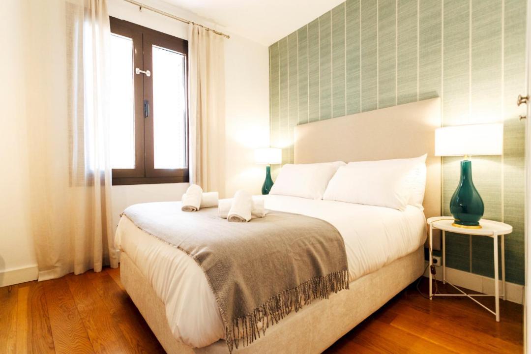 Minty Stay 3Bd Apartment - Triana Seville Luaran gambar