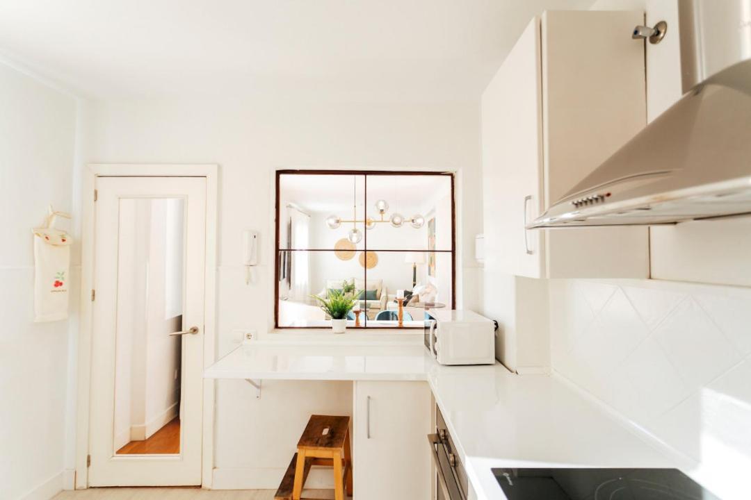 Minty Stay 3Bd Apartment - Triana Seville Luaran gambar