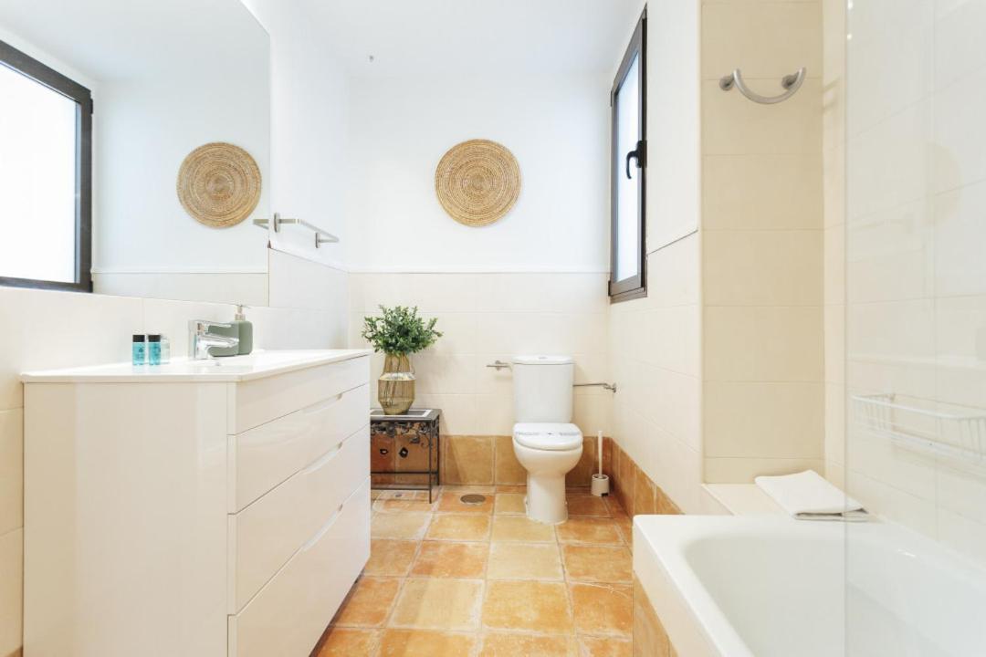 Minty Stay 3Bd Apartment - Triana Seville Luaran gambar